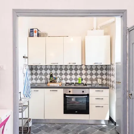 Апартаменты Il Bivacco Historic Terrace Flat - Happy Империя