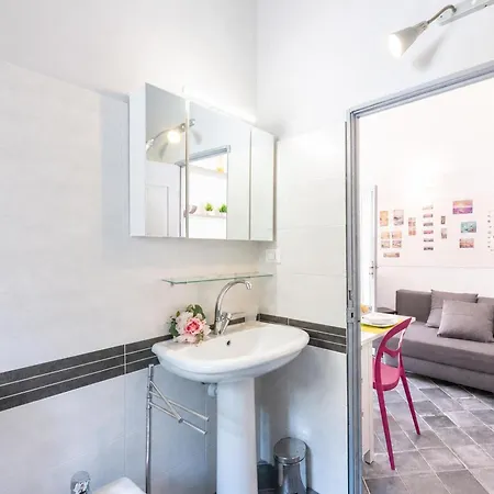 Апартаменты Il Bivacco Historic Terrace Flat - Happy Империя
